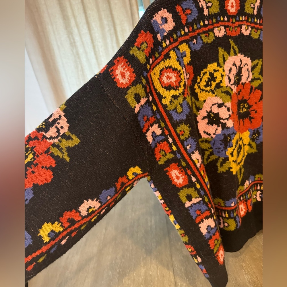 FARM Rio Black Floral Multicolor Button Cardigan - Picture 4 of 10